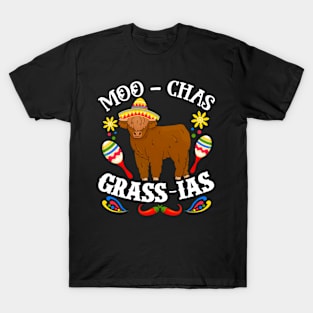 Highland Cow Highland Cattle Moo- Chas Grass-Ias Mexico Sombrero T-Shirt